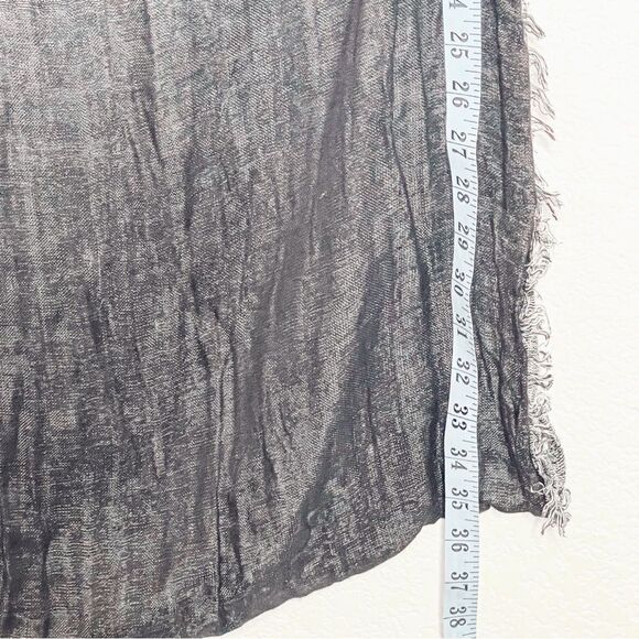 🍋 BCBG Max Azria Black & Gray Infinity Scarf - Frayed Edge Lightweight Viscose - Picture 7 of 7